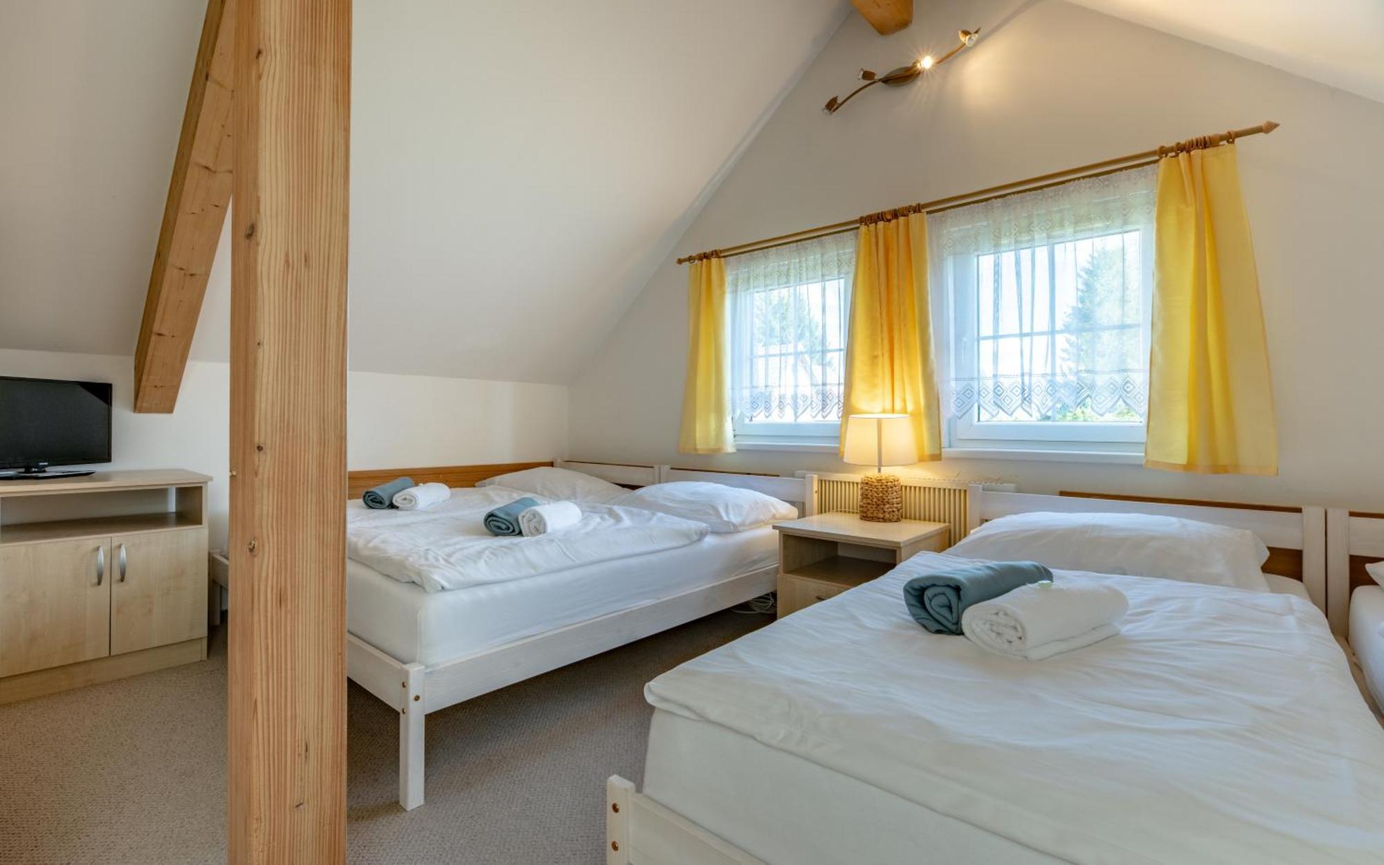 Rodinne Apartmany Rafael Bedrichov Phòng bức ảnh